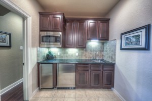 83FairManor-21 83FairManor-21